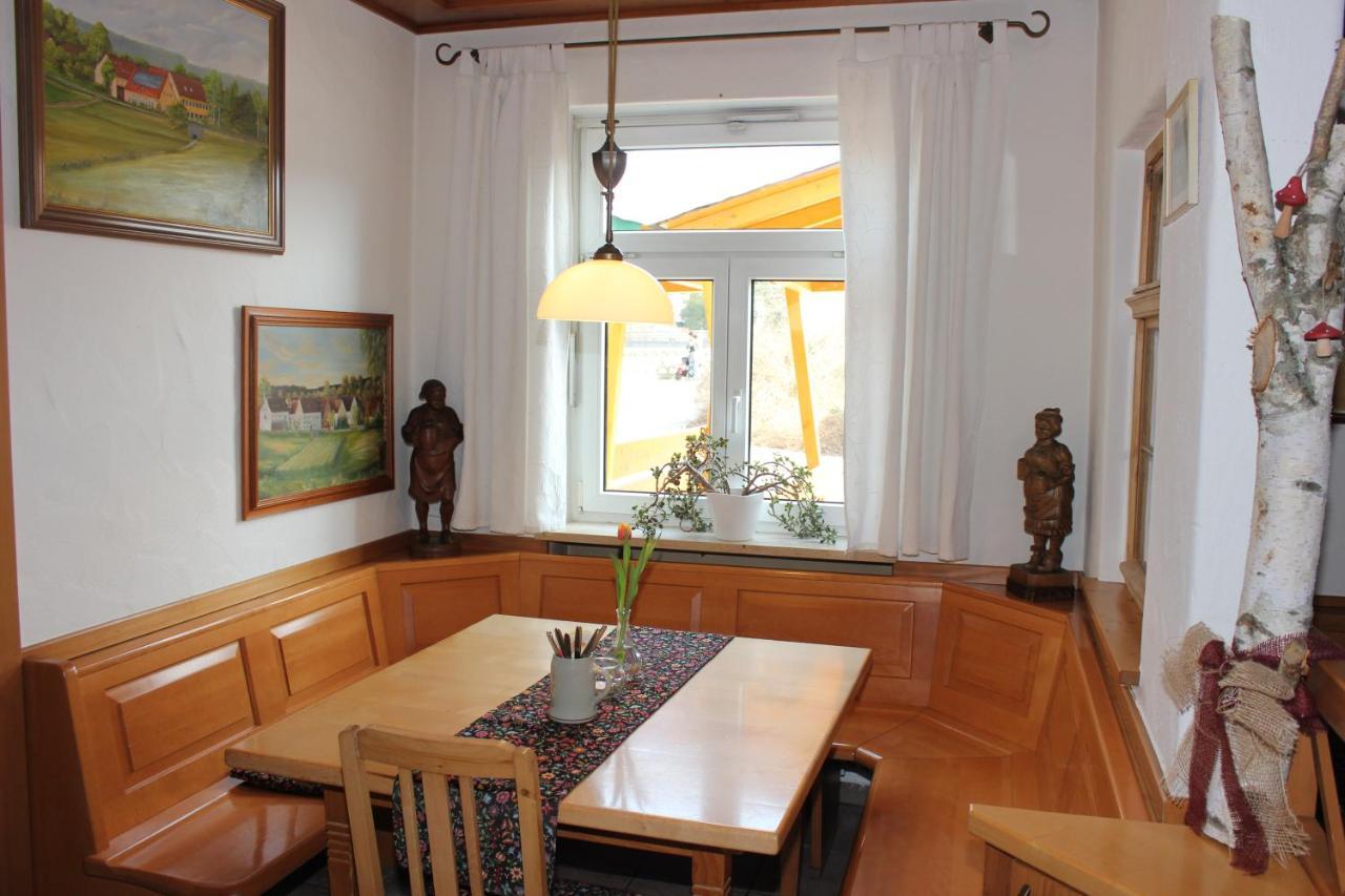Landhotel Zum Boehm Roth  Bagian luar foto