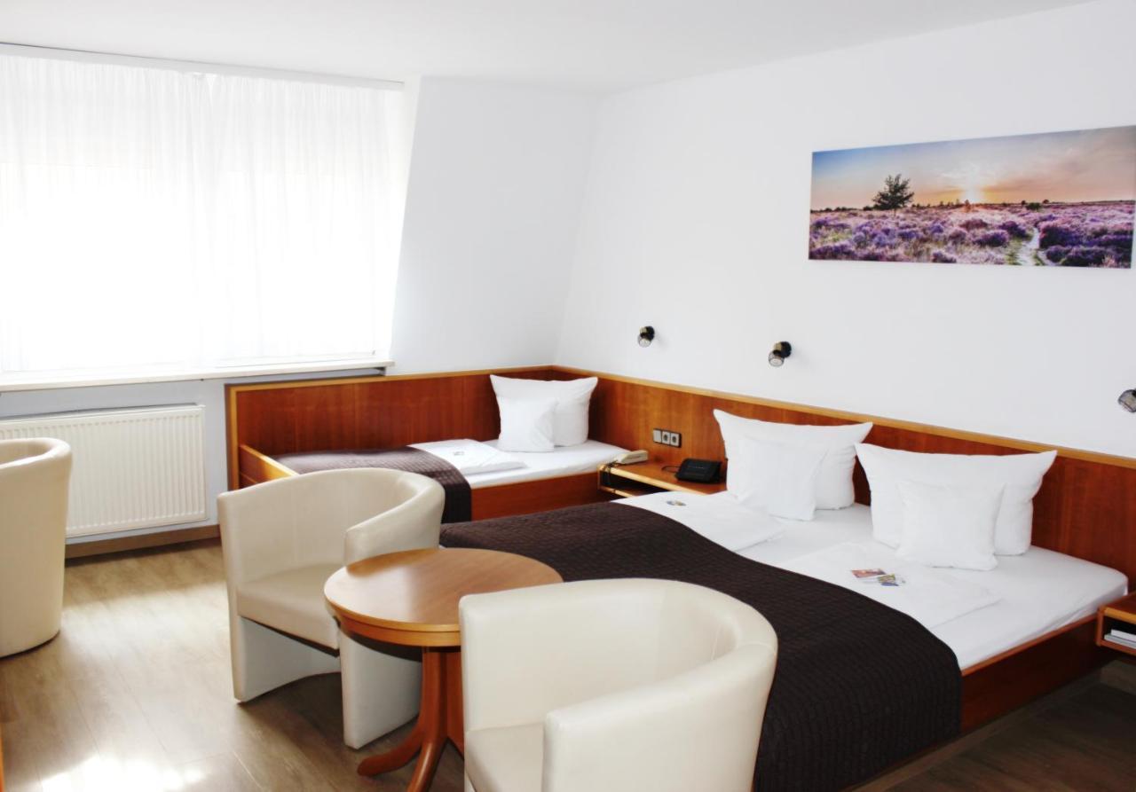 Landhotel Zum Boehm Roth  Bagian luar foto