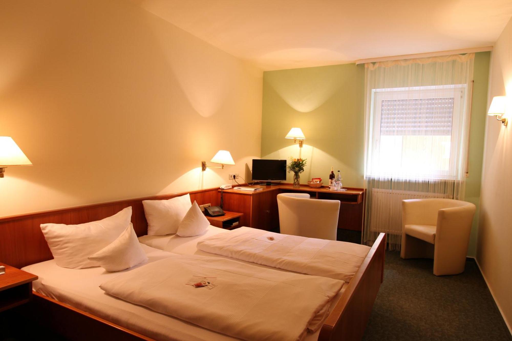 Landhotel Zum Boehm Roth  Ruang foto